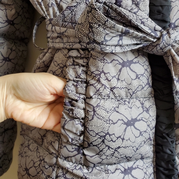 Betsey Johnson brown floral lace print down winter coat with detachable hood, M - Picture 12 of 15